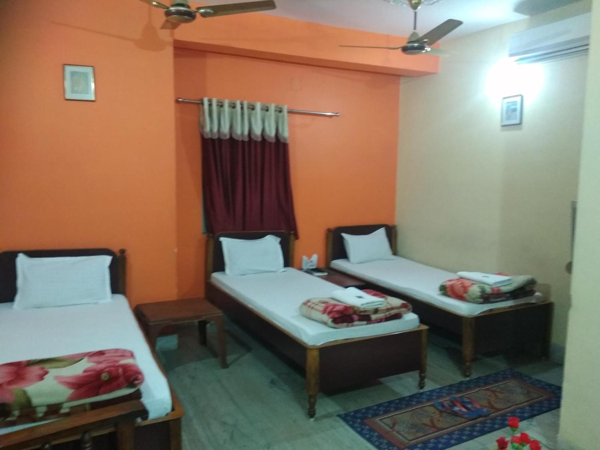 Hotel Chandrakala Regency 300 Meters From Dhanbad Railway Esterno foto